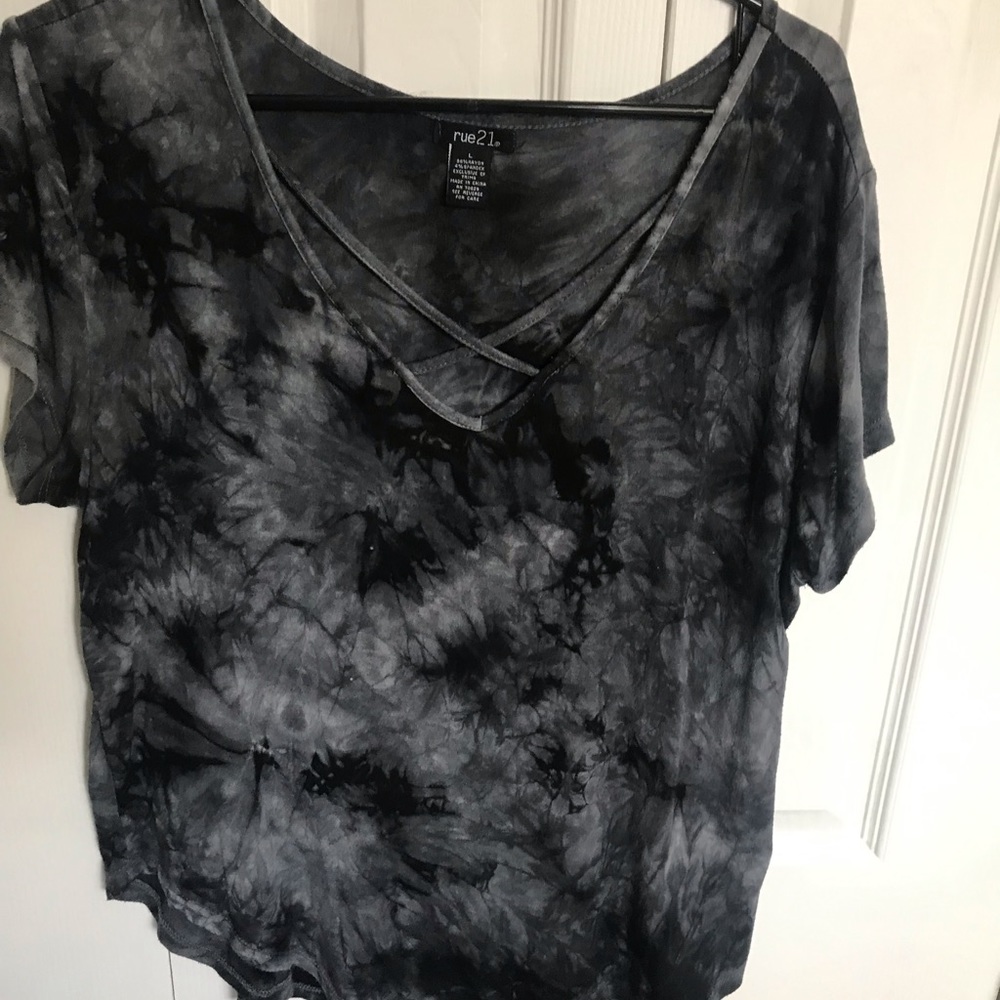 Grey and black short sleeve